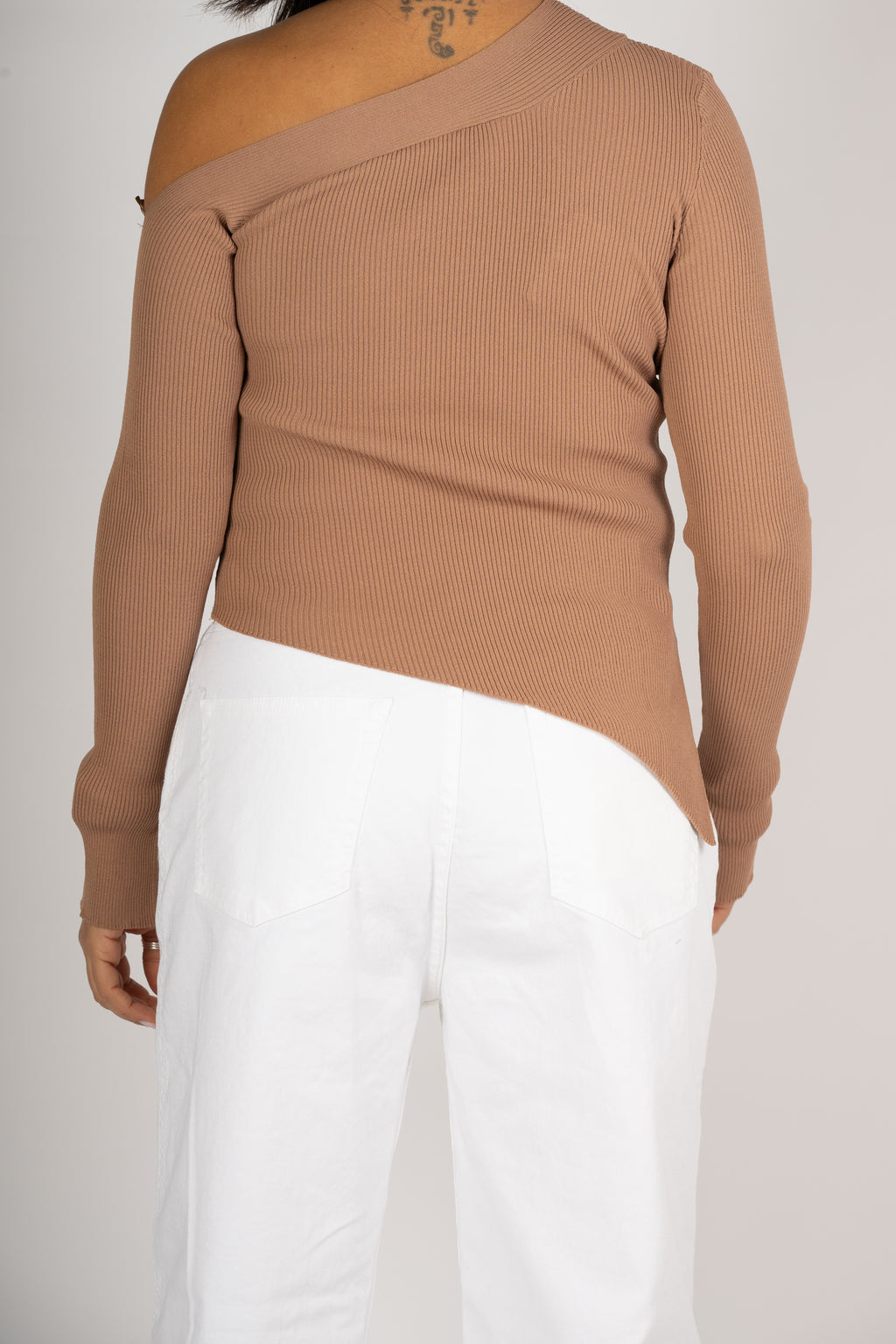 MAGLIA VICOLO COLOR NOCCIOLA