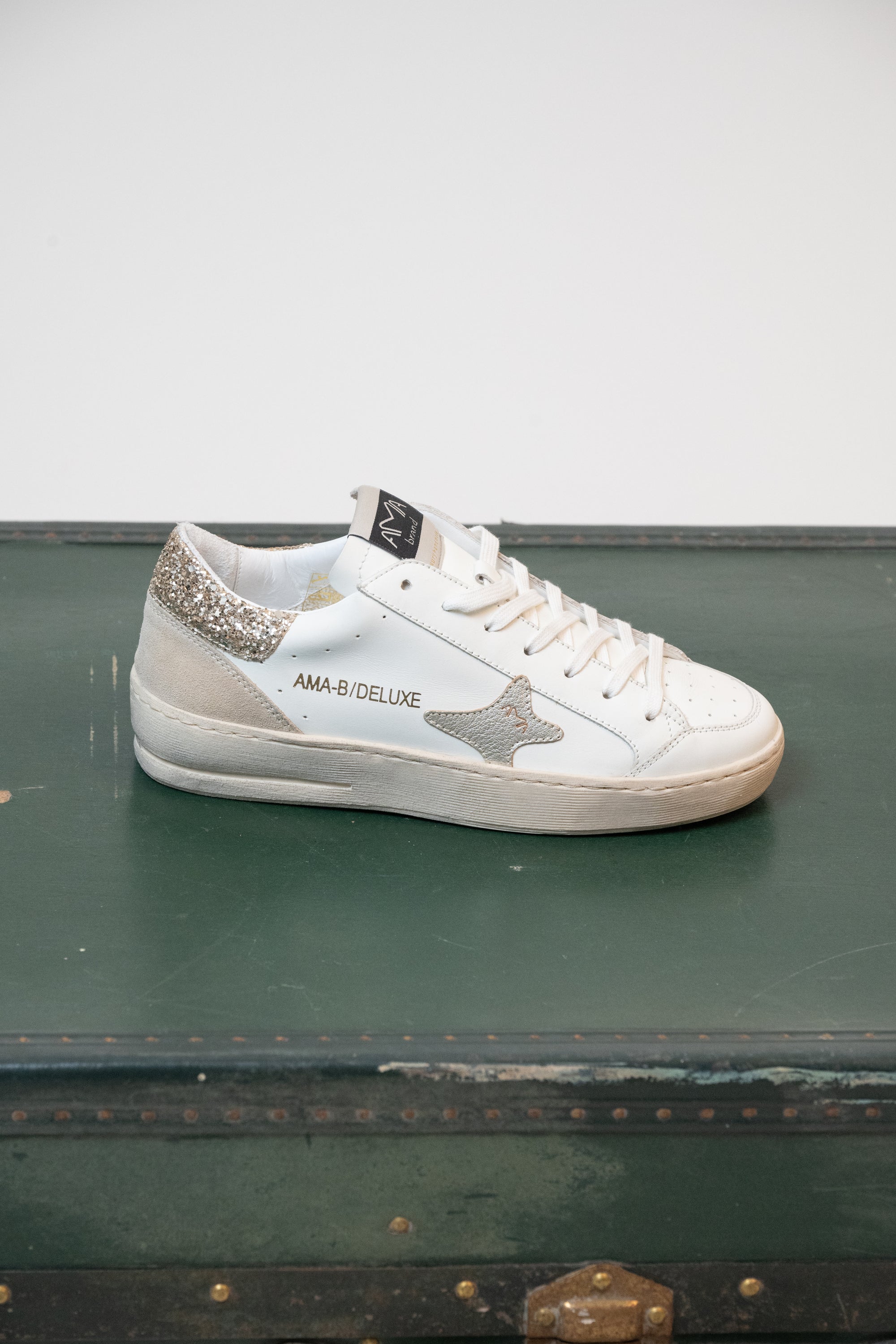 SNEAKERS AMA BRAND BIANCO/ORO
