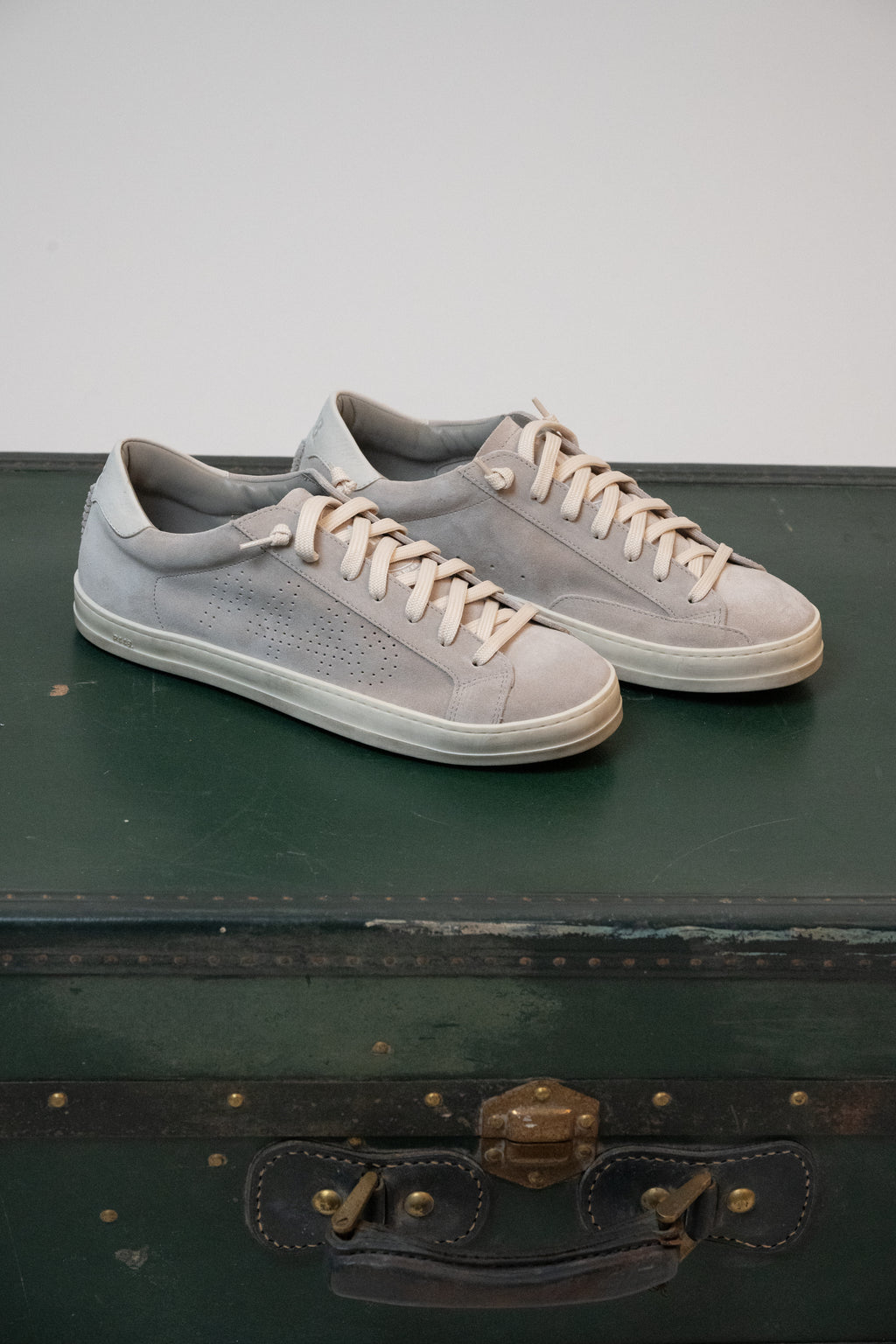 SNEAKERS P448 BEIGE