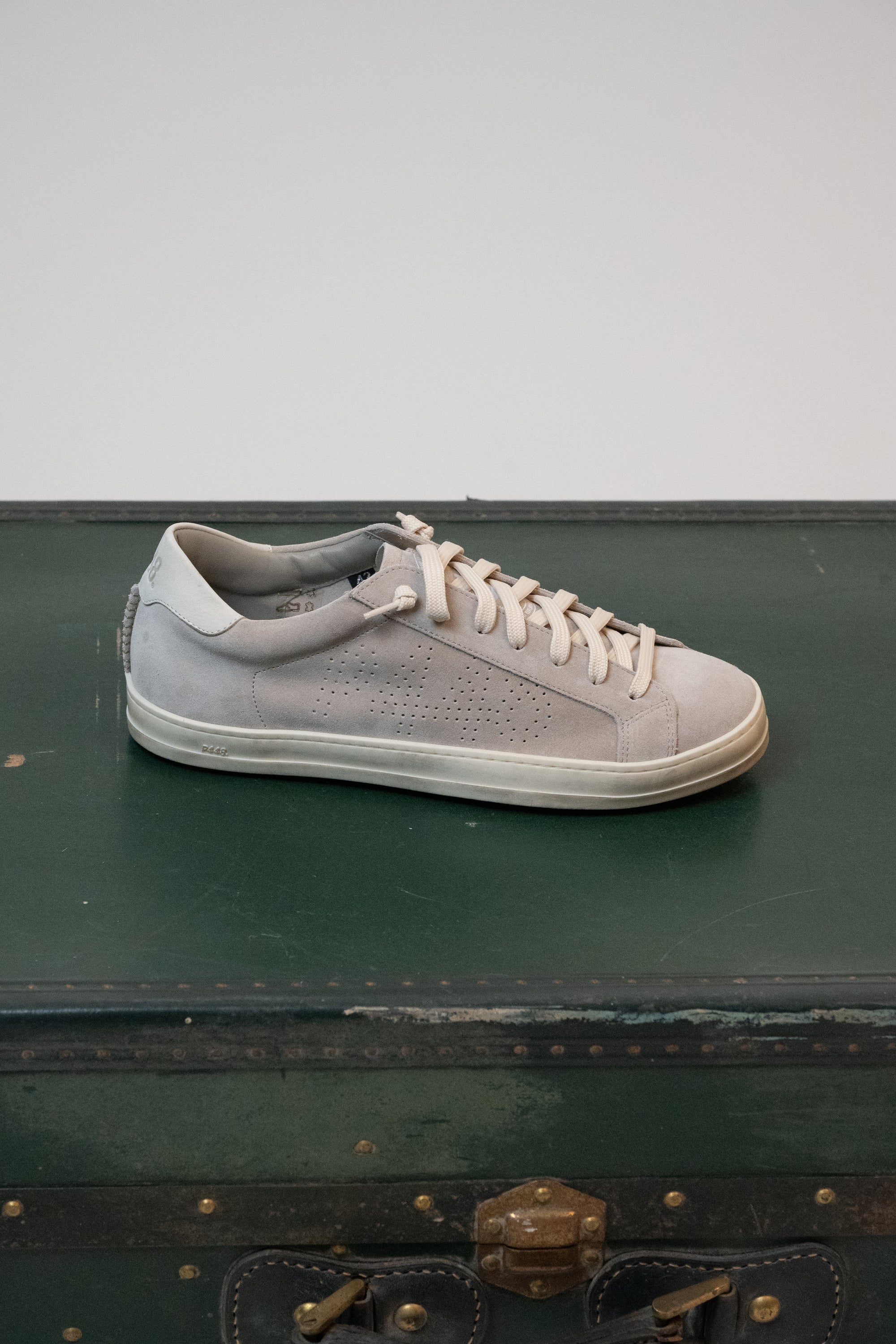 SNEAKERS P448 BEIGE