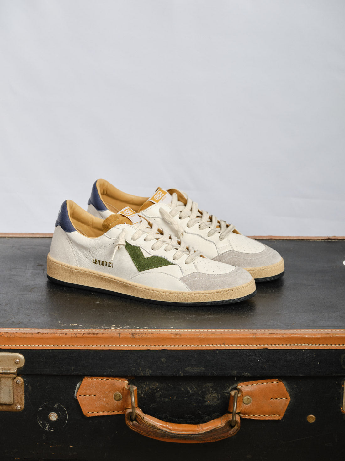 SNEAKERS 4B12  COLOR BURRO
