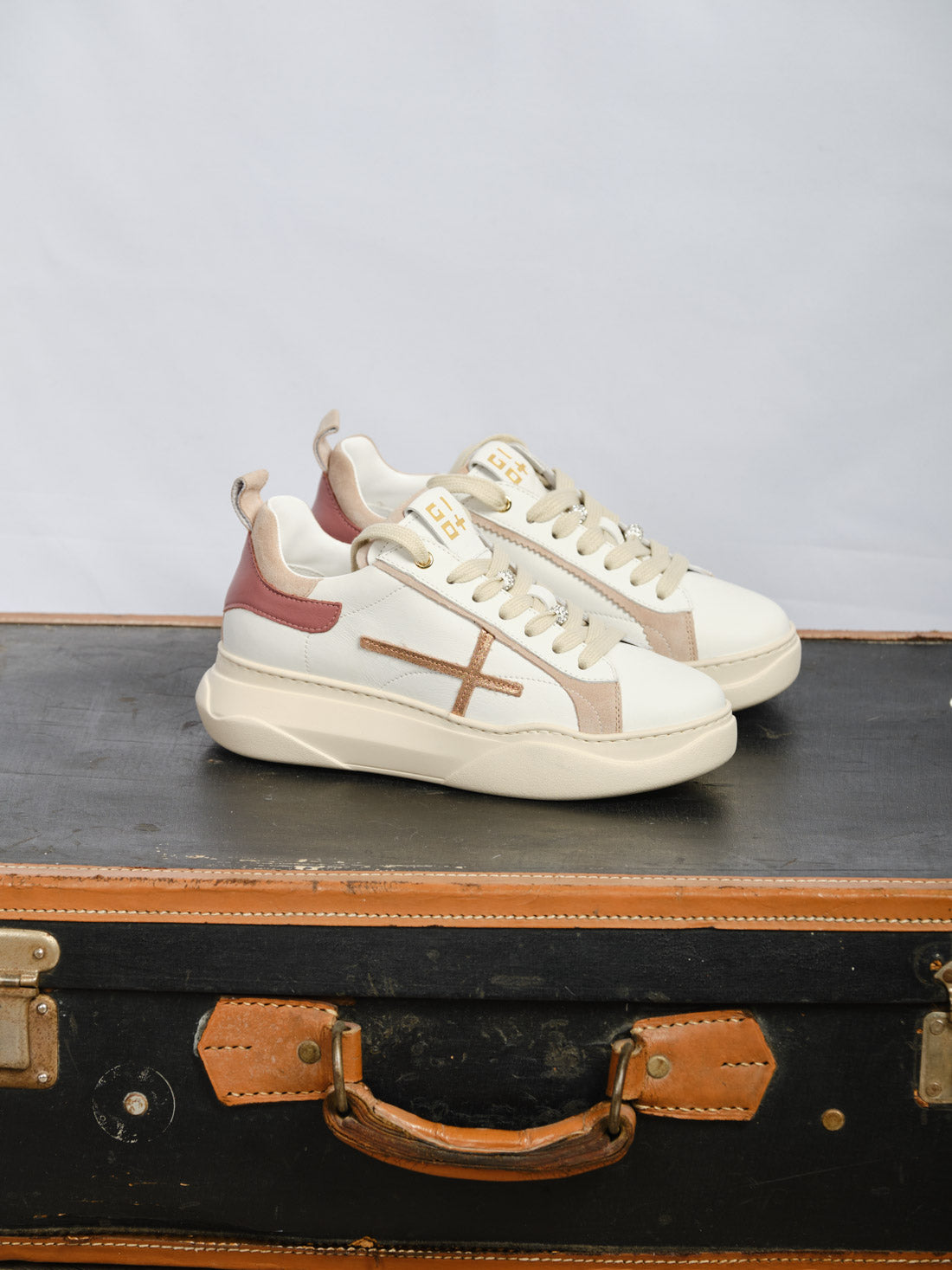 SNEAKERS GIO + BIANCA E ROSA CIPRIA