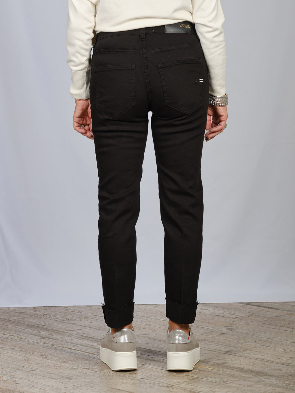 NERO SLIM VICOLO
